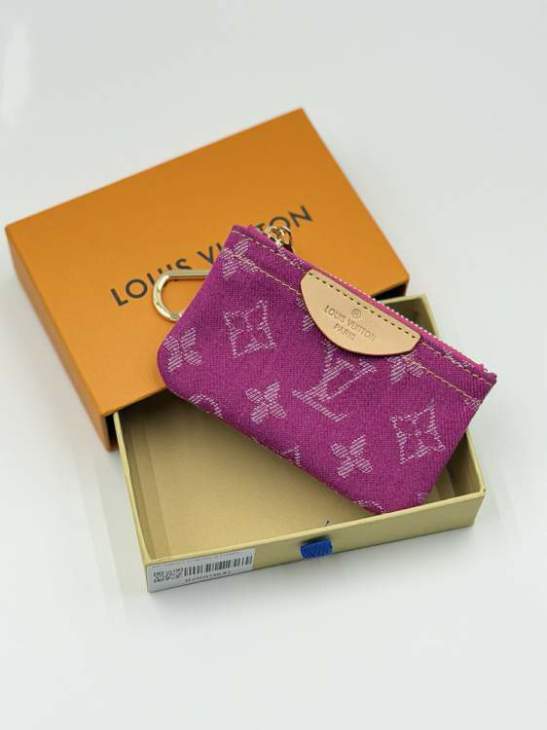 Picture of Louis Vuitton Wallets _SKUfw237689888fw
